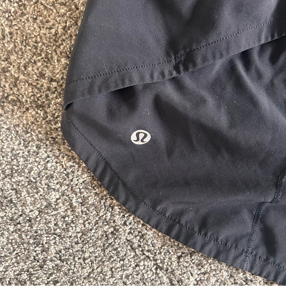 Black Lululemon Hotty Hot High-Rise Lined Shorts 2.5”